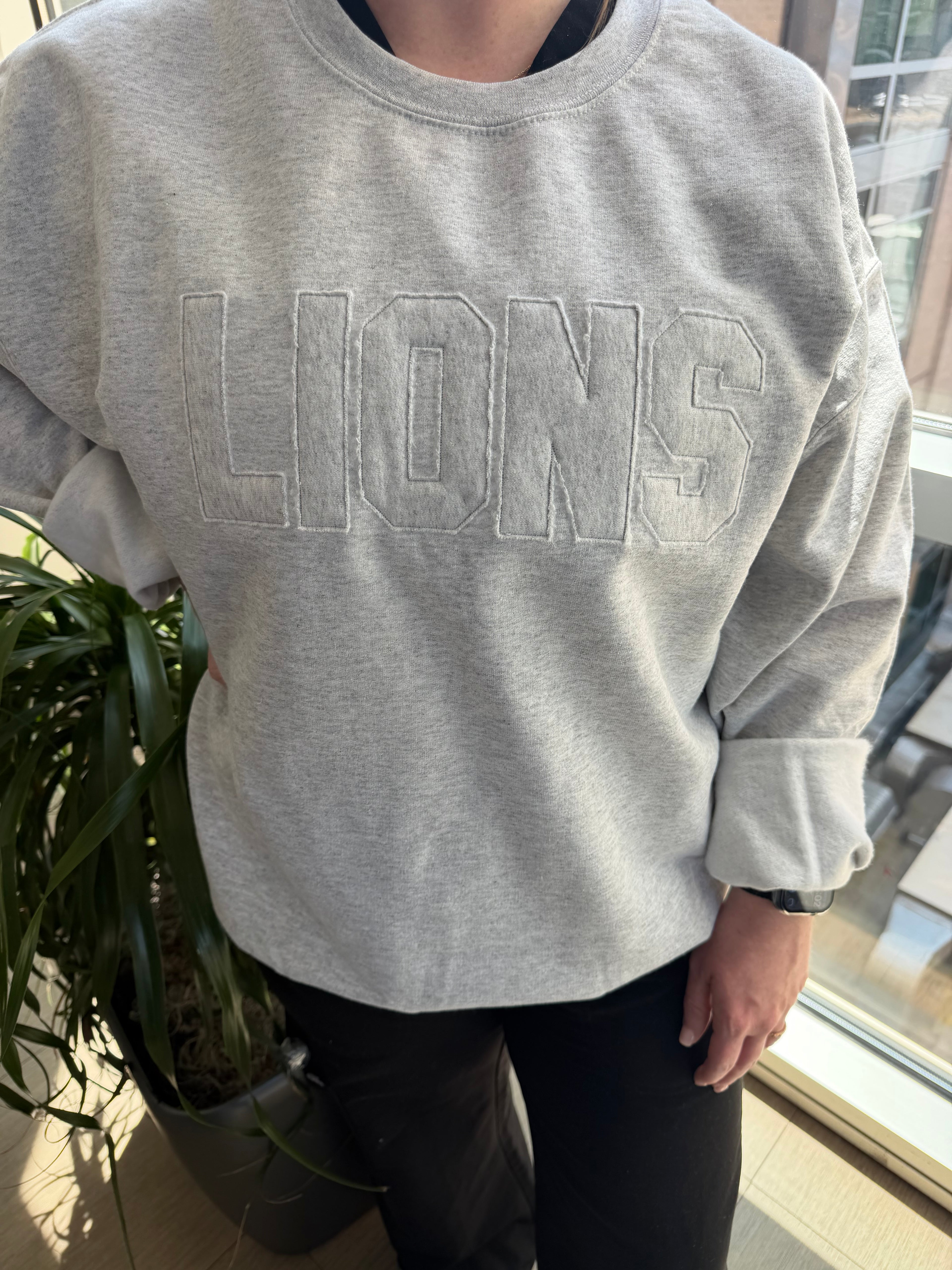 Monochromatic Applique Sweatshirt