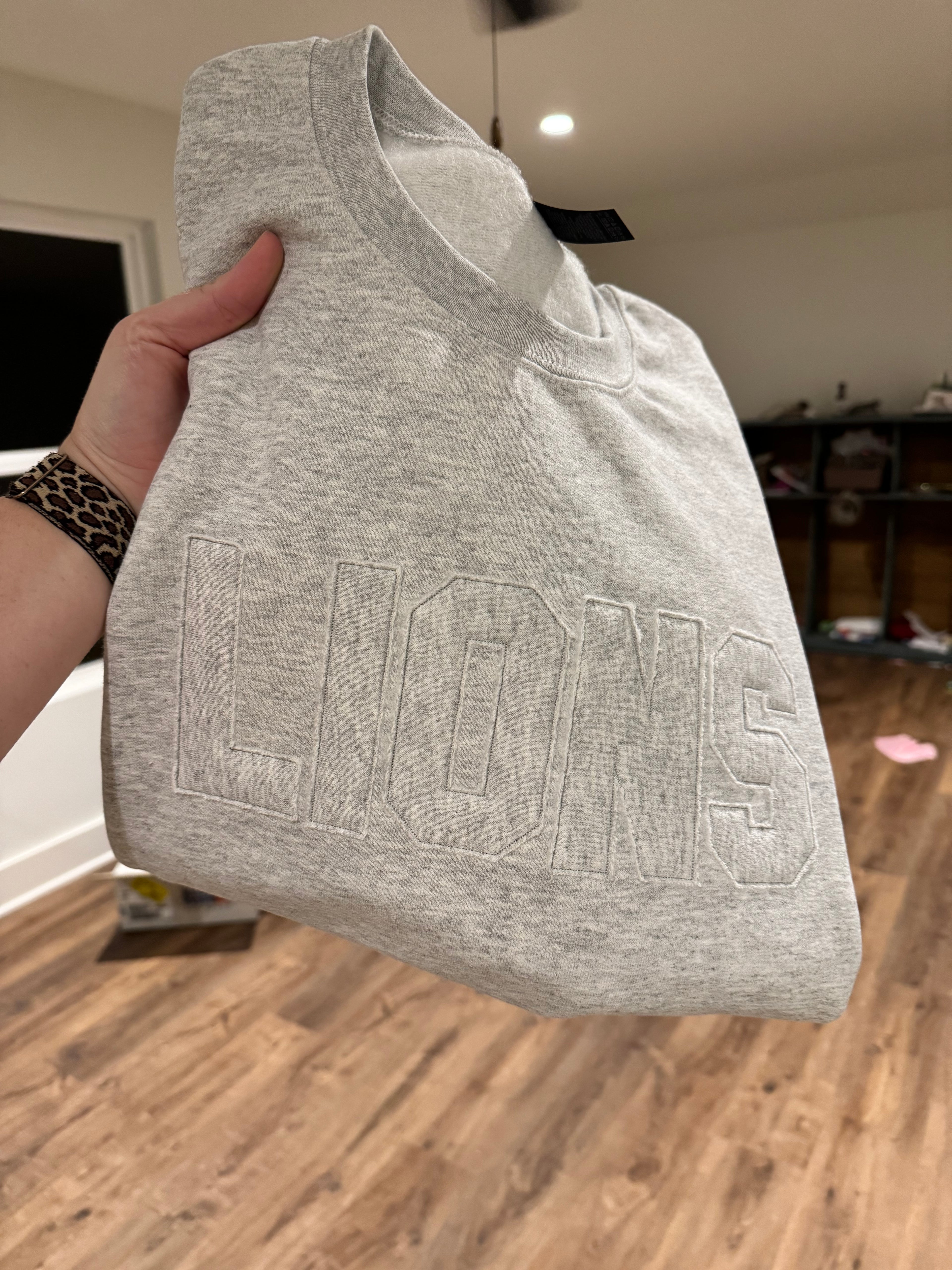 Monochromatic Applique Sweatshirt